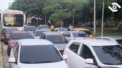 Precaria situación que se vive a diario entre las calle 70 B y 71 alf frente del colegio Maria Inmaculada, El transito distrital de Barranquilla, nunca ha llegado a trabajar y ordenar el tráfico. Fotografía. Lehelvil Viloria